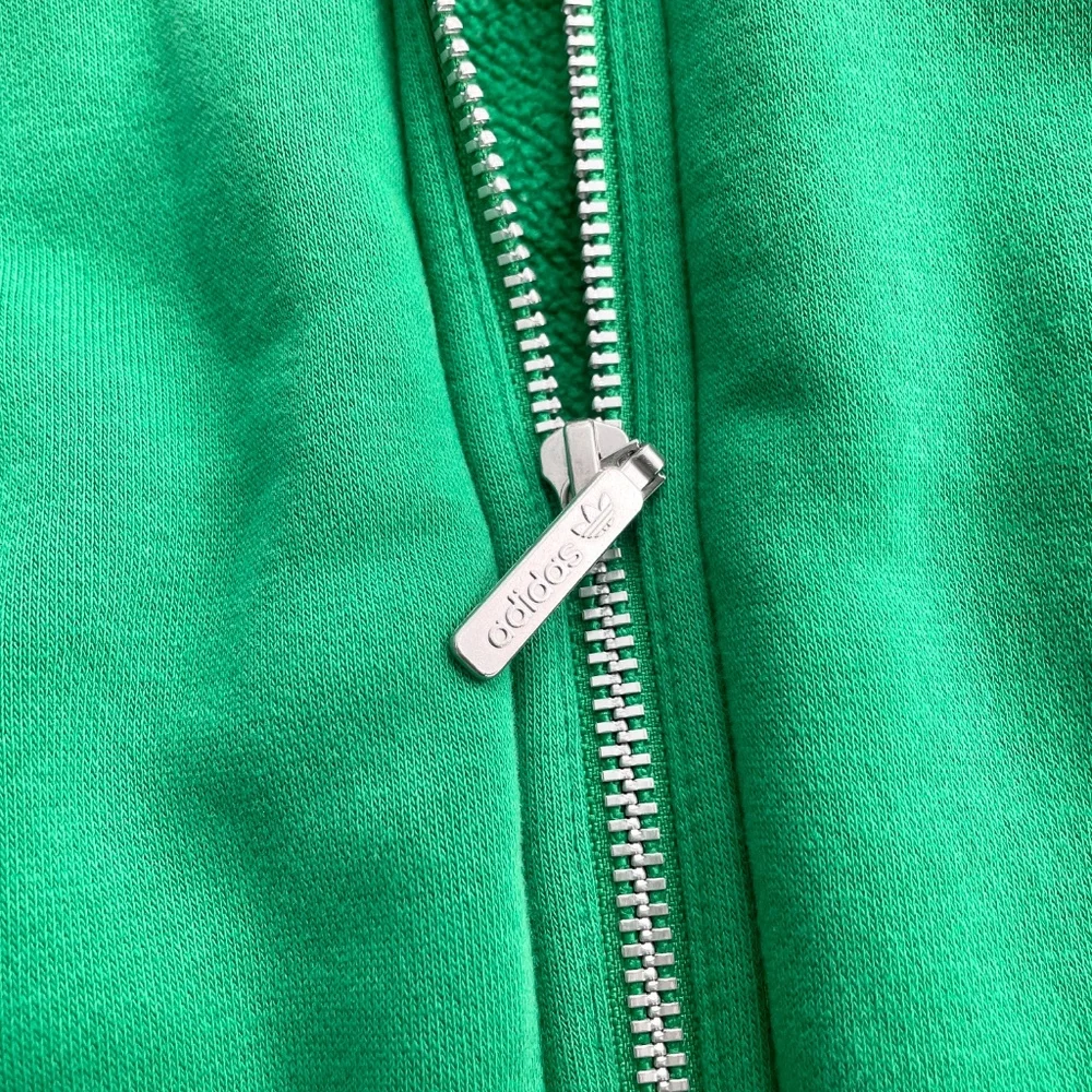 Adidas Vintage Green Cotton Blend Men's‎ Sweatshirt with Original Logo, Medium